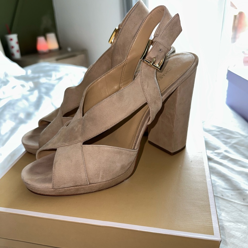 Michael Kors chunky nude heel. Size 10